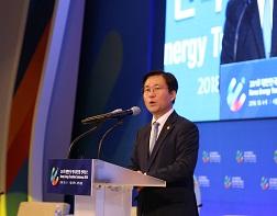 성윤모 장관 "4차 산업혁명 시대 신기술 에너지 전환 가속화 · 새로운 비즈니스 기회 창출"